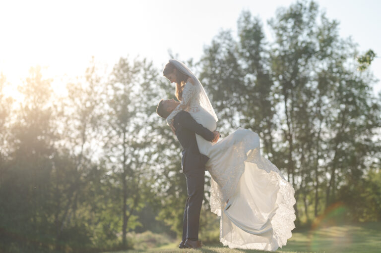 Beautiful photo of the couple at Royal Bromont