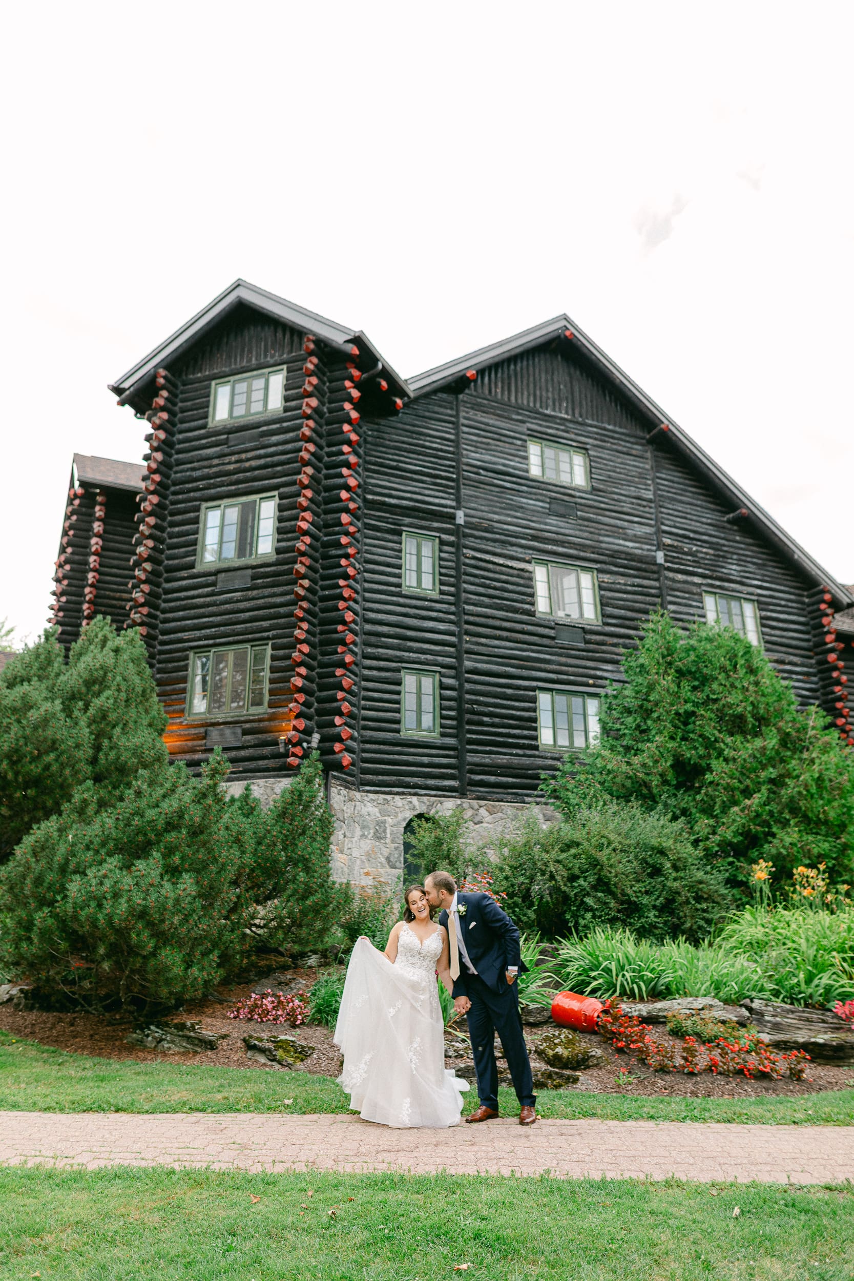 Mariage luxueux avec possibilité d'hébergement en Outaouais au Château Montebello